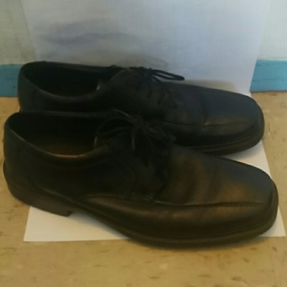 Bostonian men's dress shoes